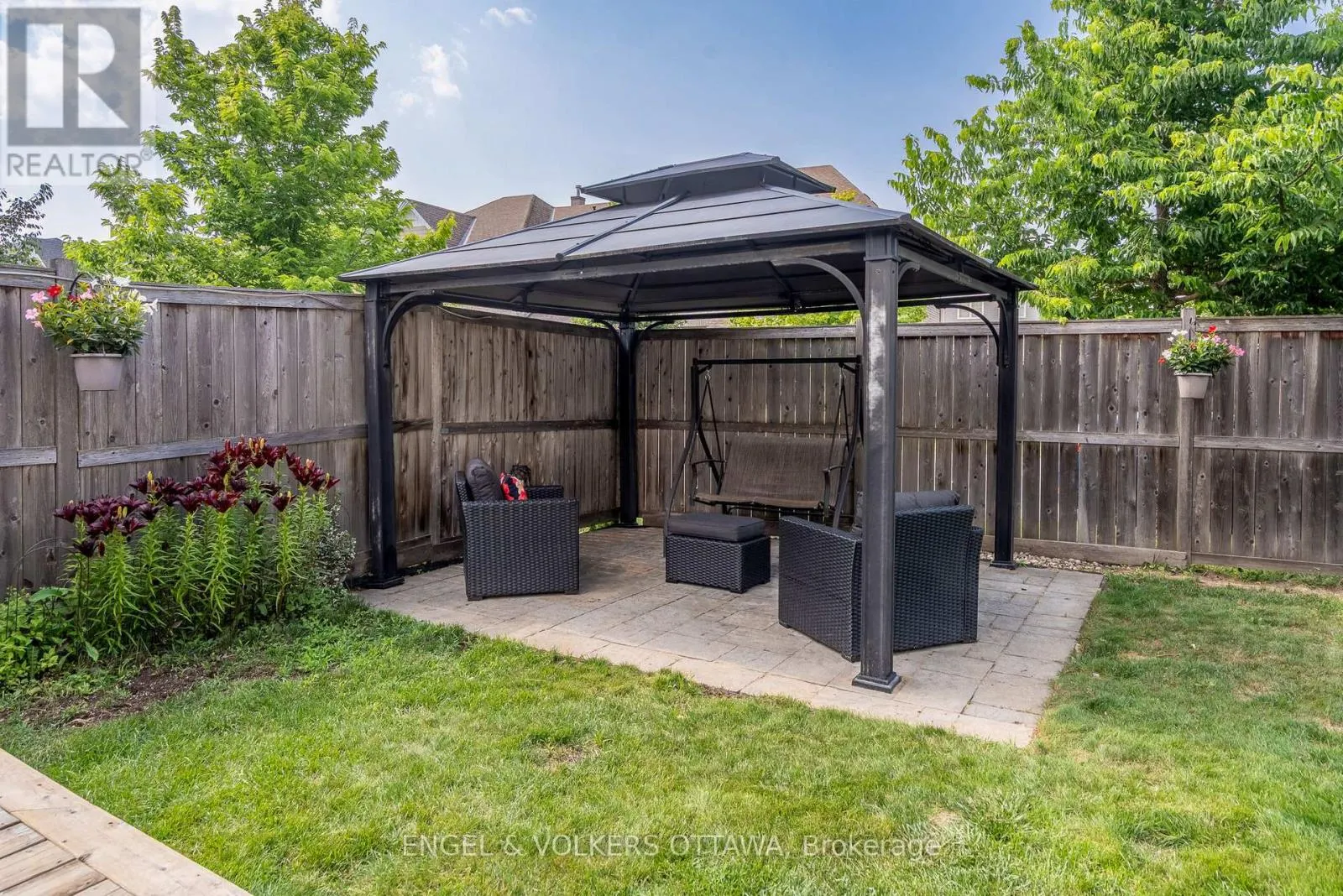 641 WILLOWMERE WAY