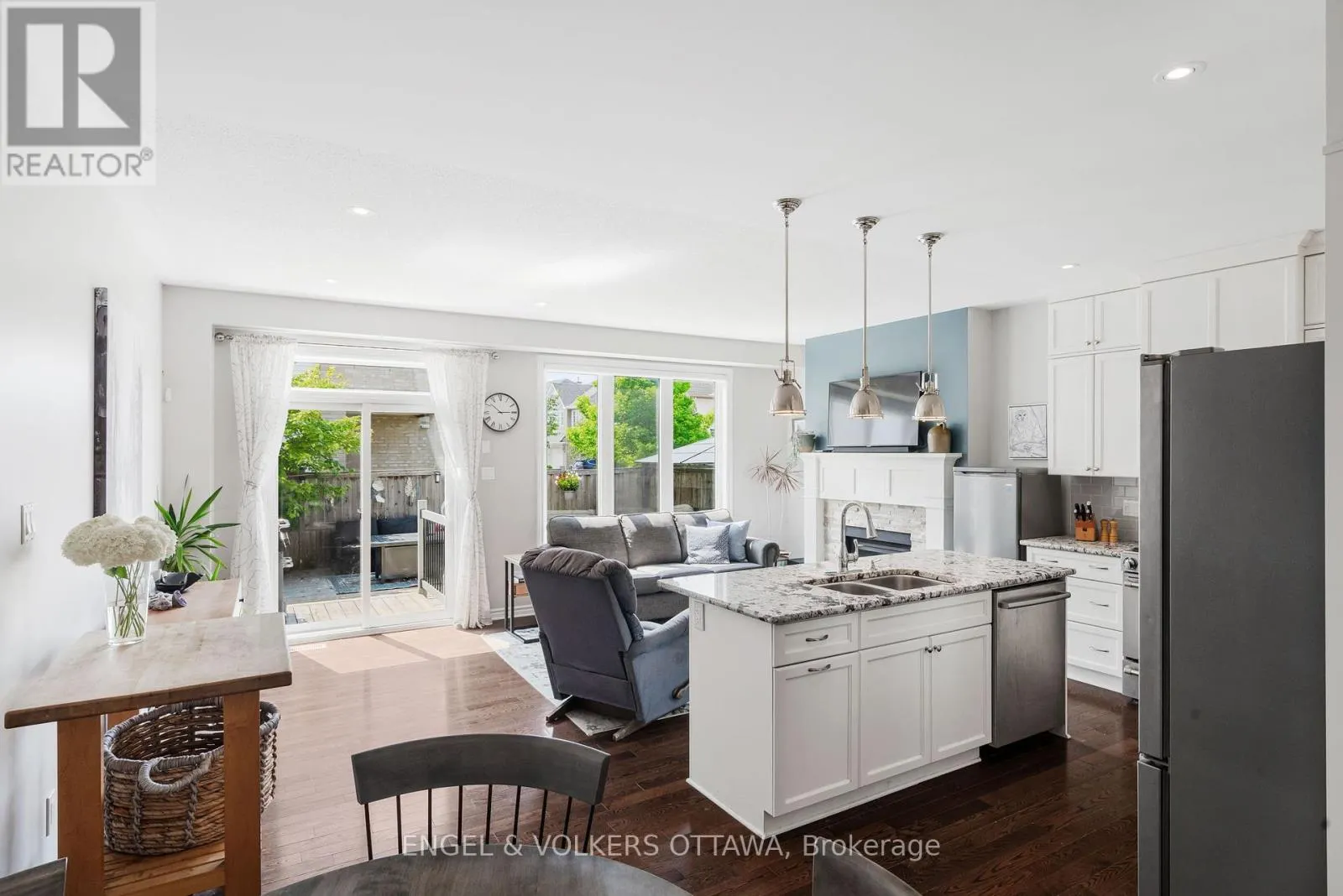 641 WILLOWMERE WAY