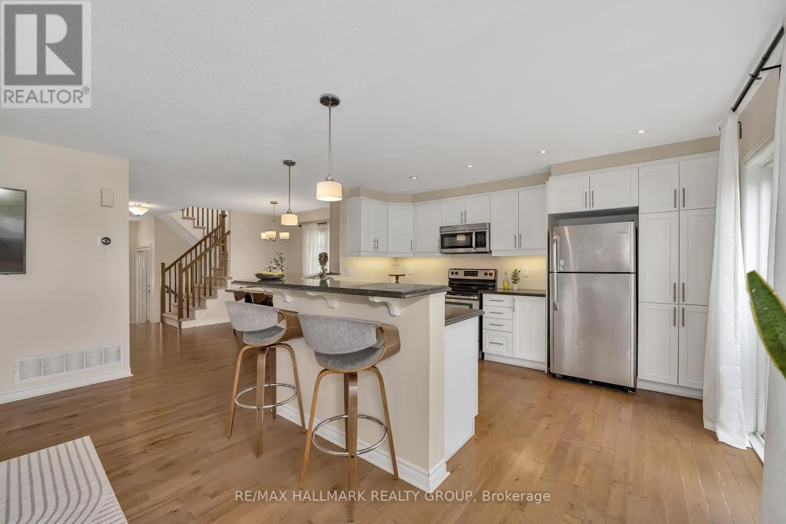 334 ASTELIA CRESCENT