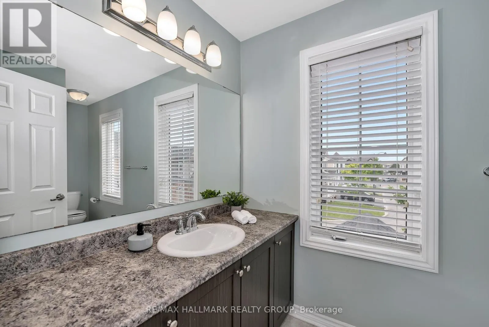 334 ASTELIA CRESCENT