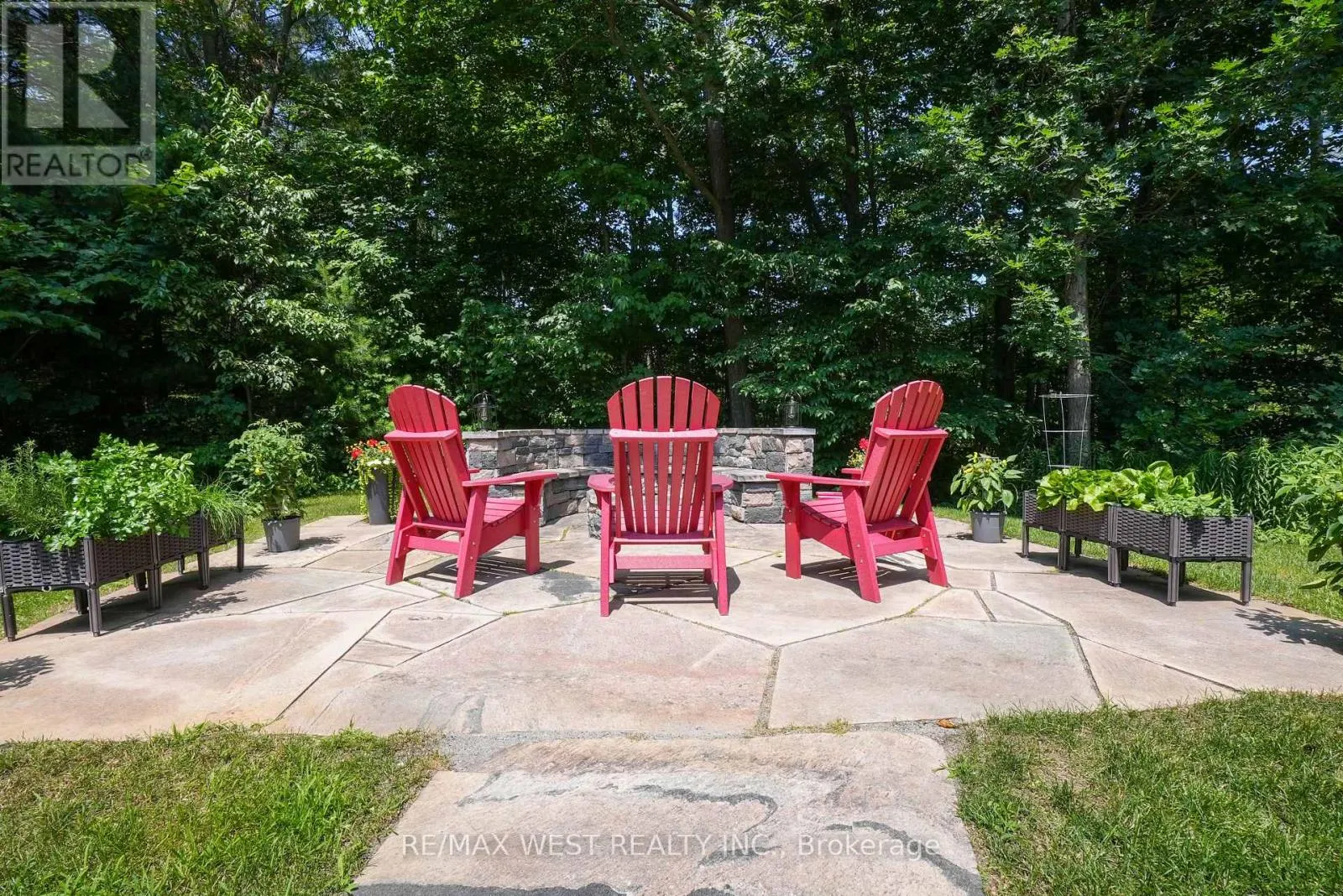 8 WESTWIND COURT