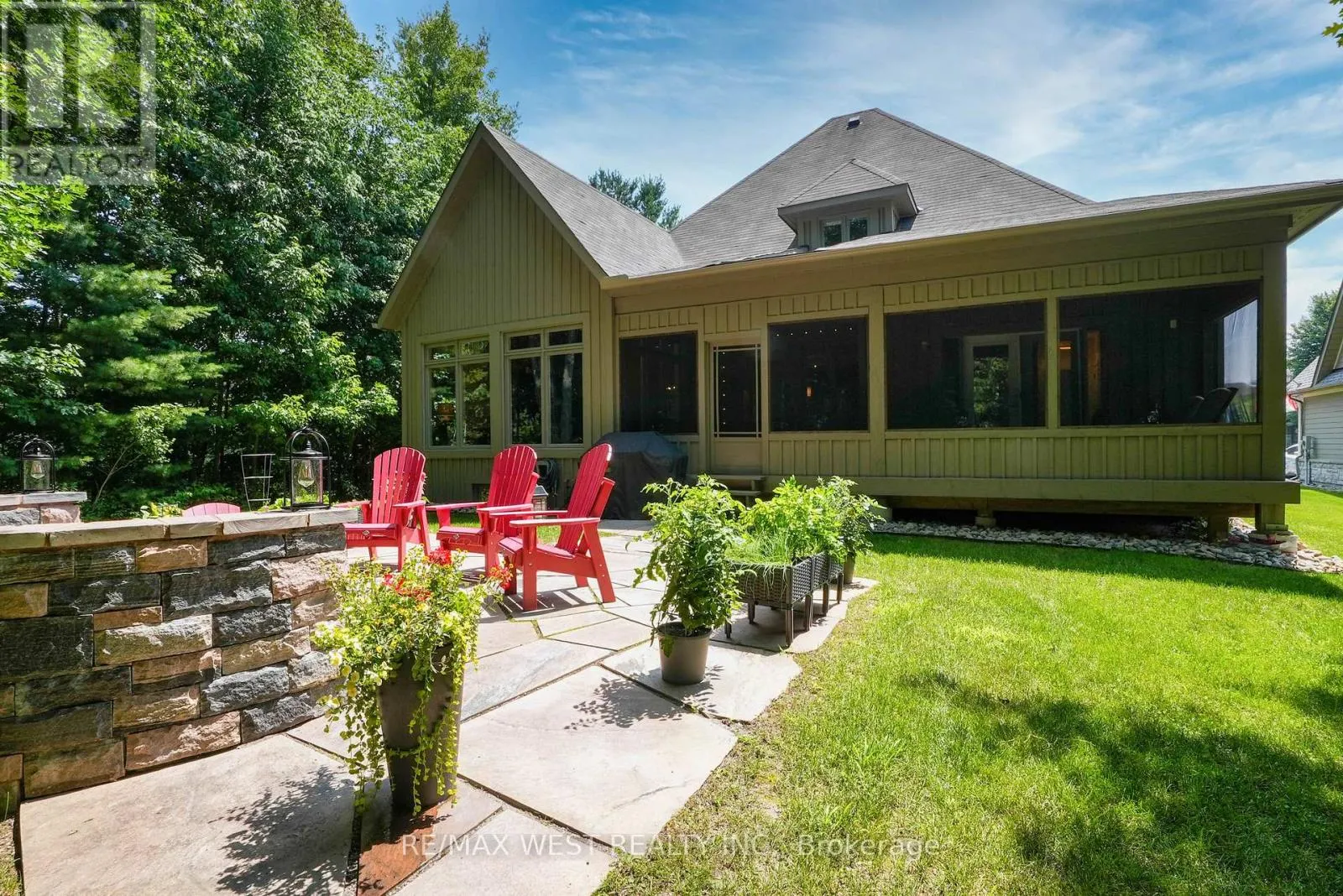 8 WESTWIND COURT