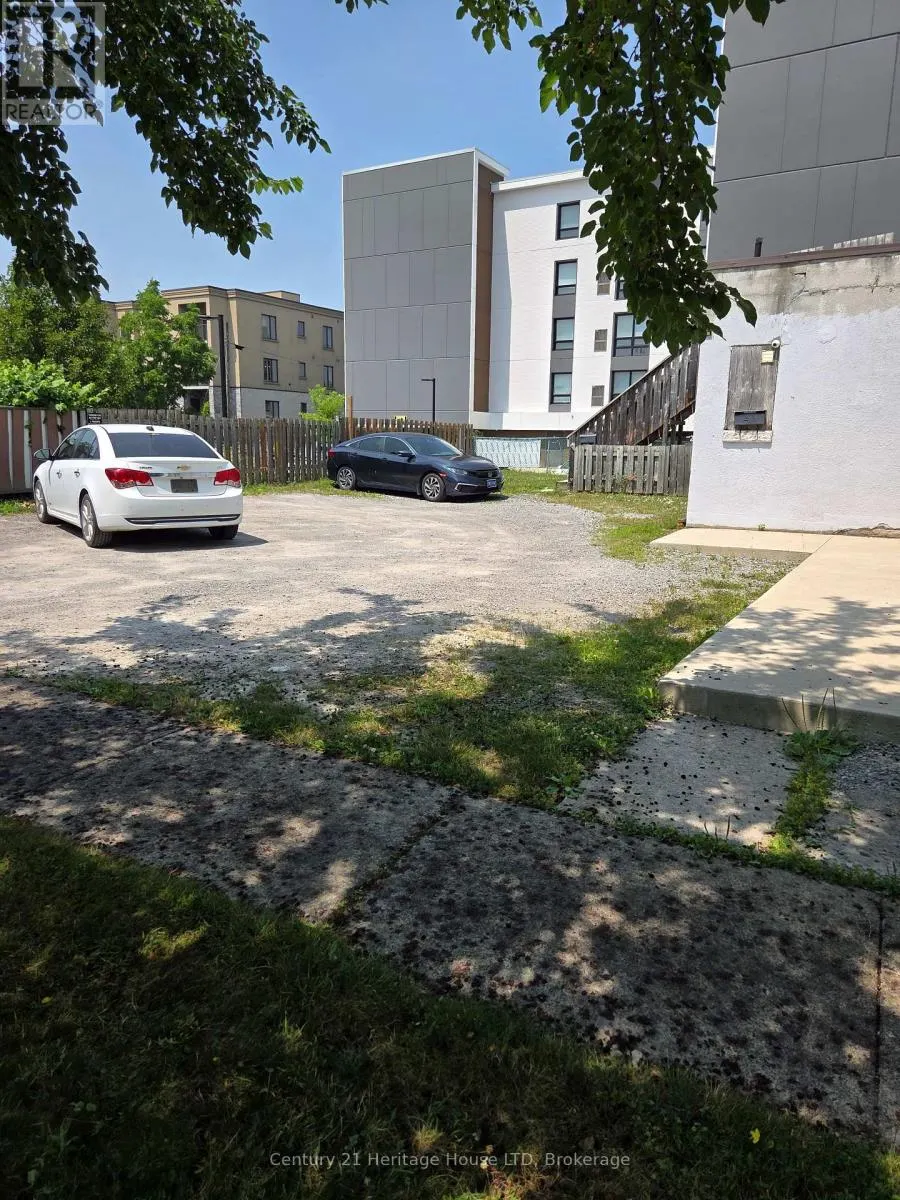 33 PINE STREET S