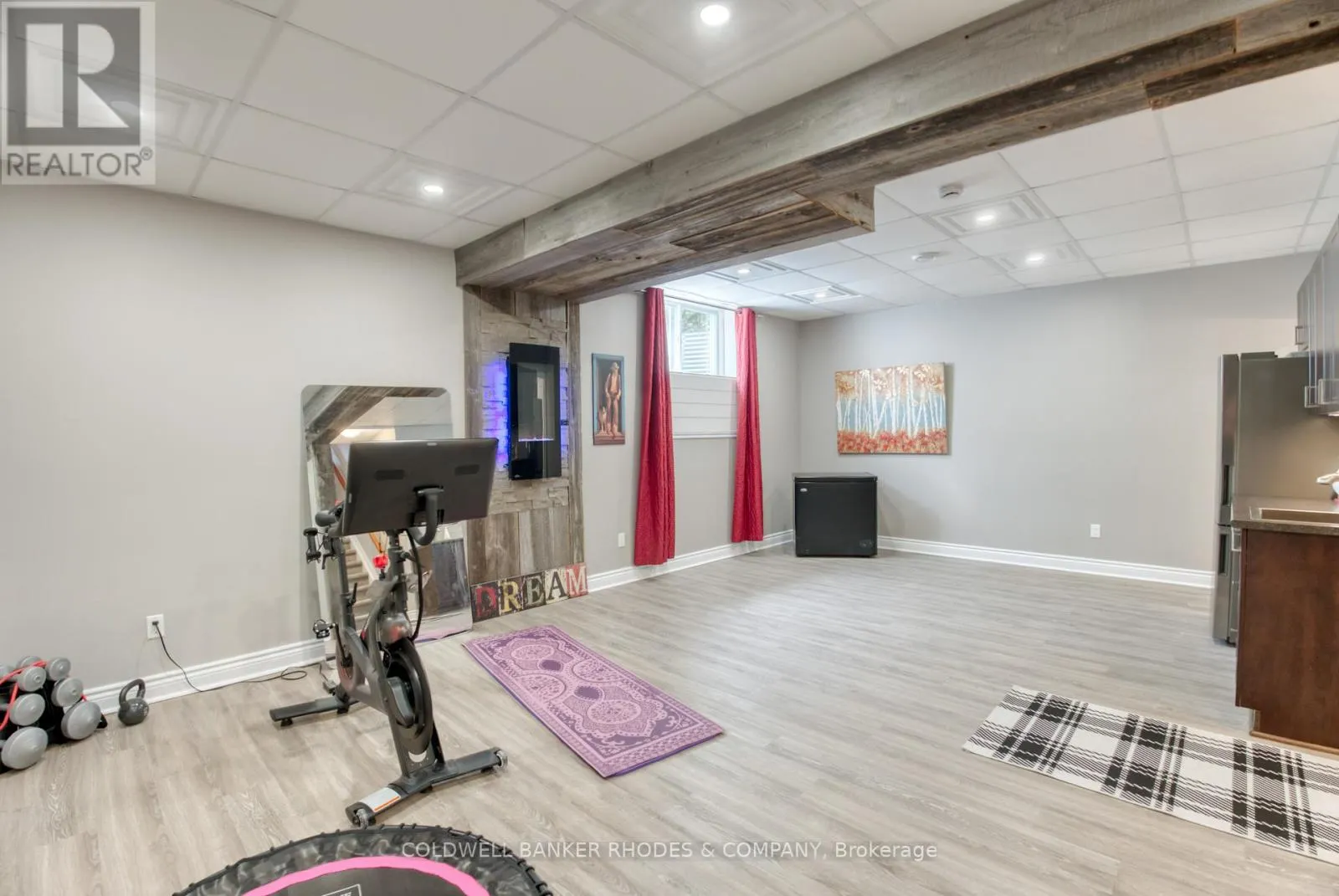 454 CREEKVIEW WAY