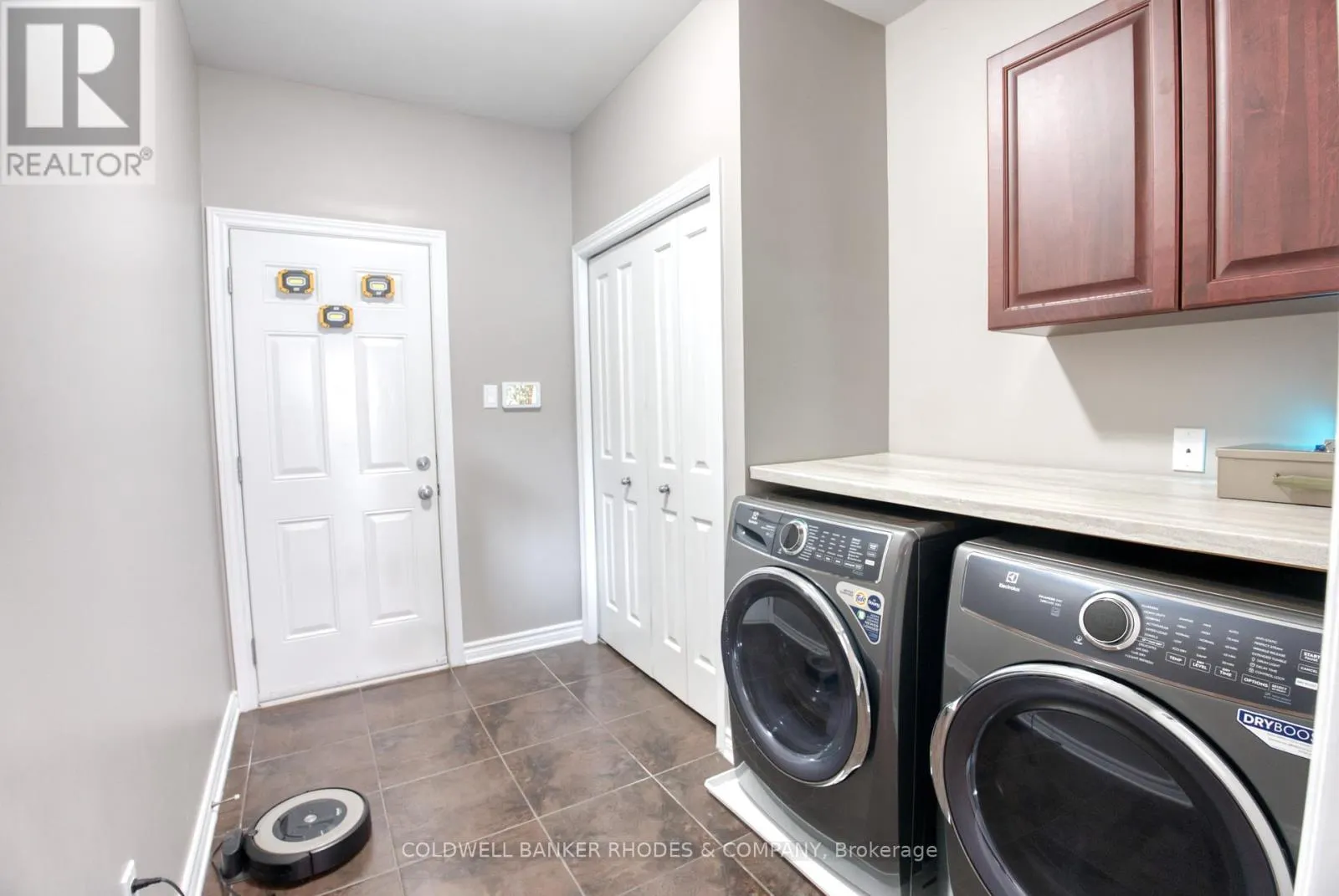 454 CREEKVIEW WAY