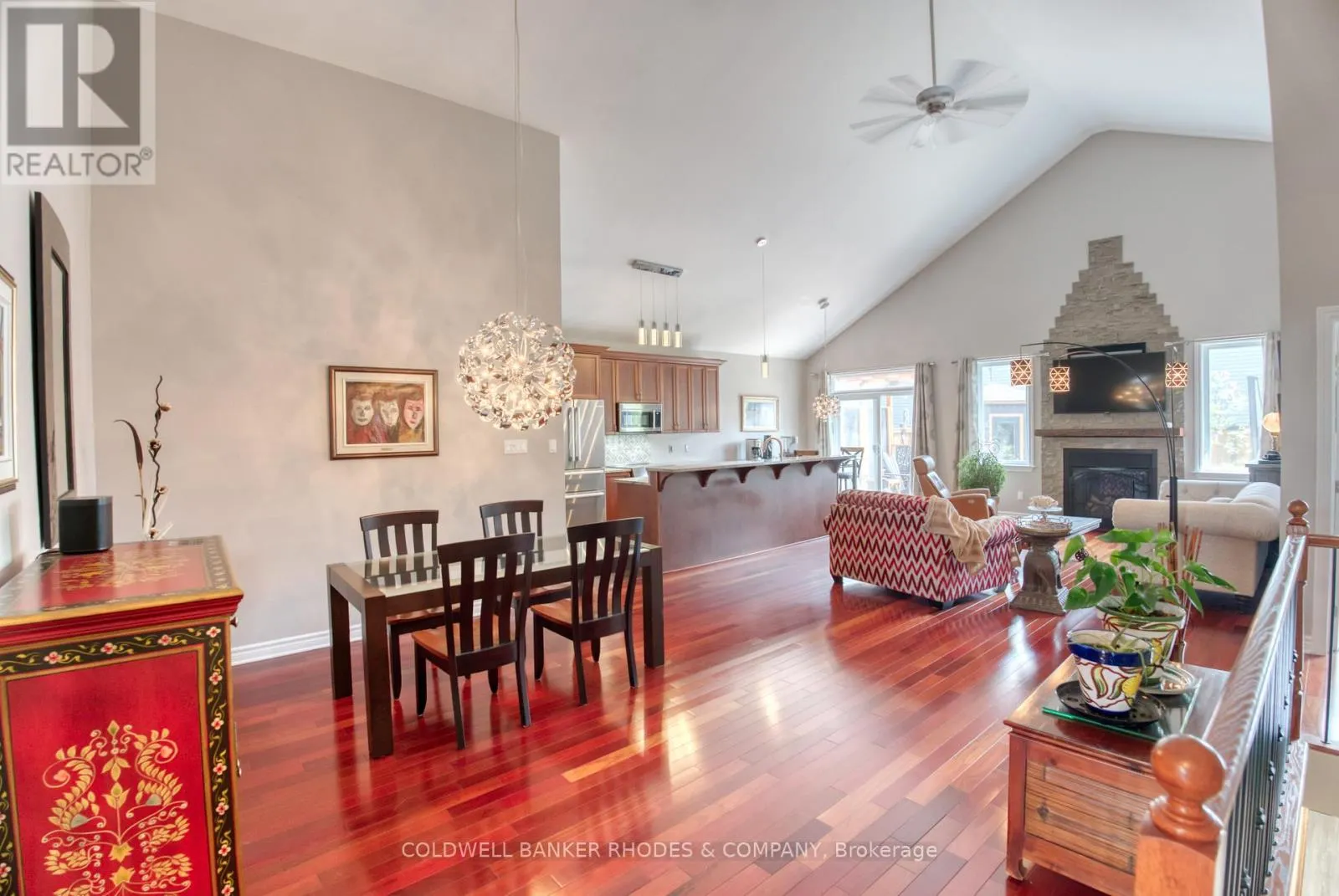 454 CREEKVIEW WAY