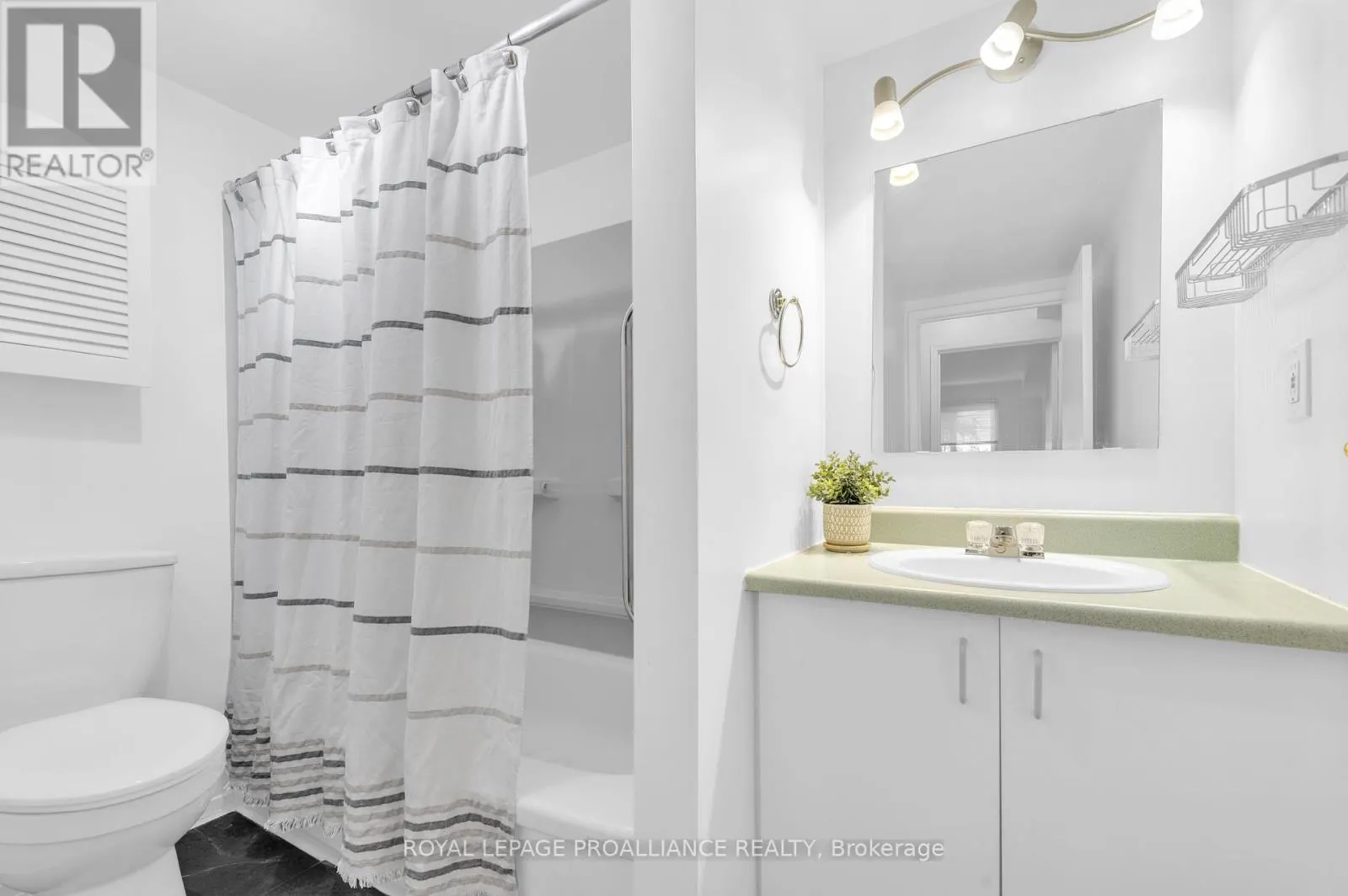 213 - 175 HAIG ROAD E, #213