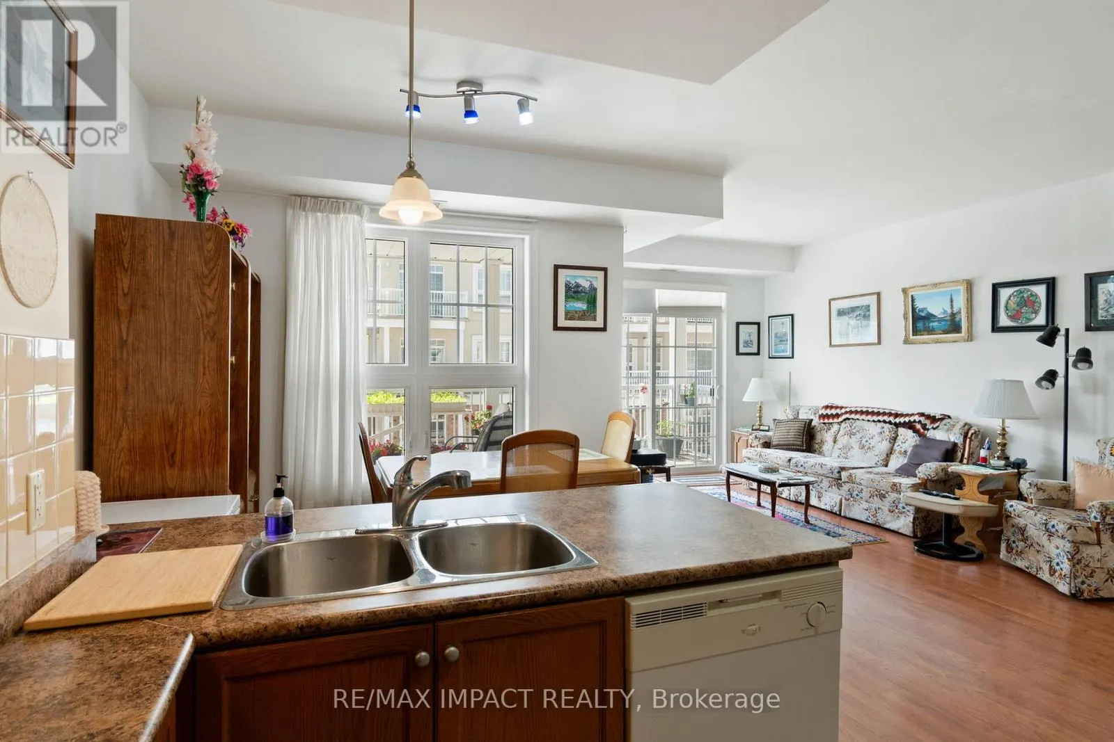 222 - 148 THIRD STREET, #222