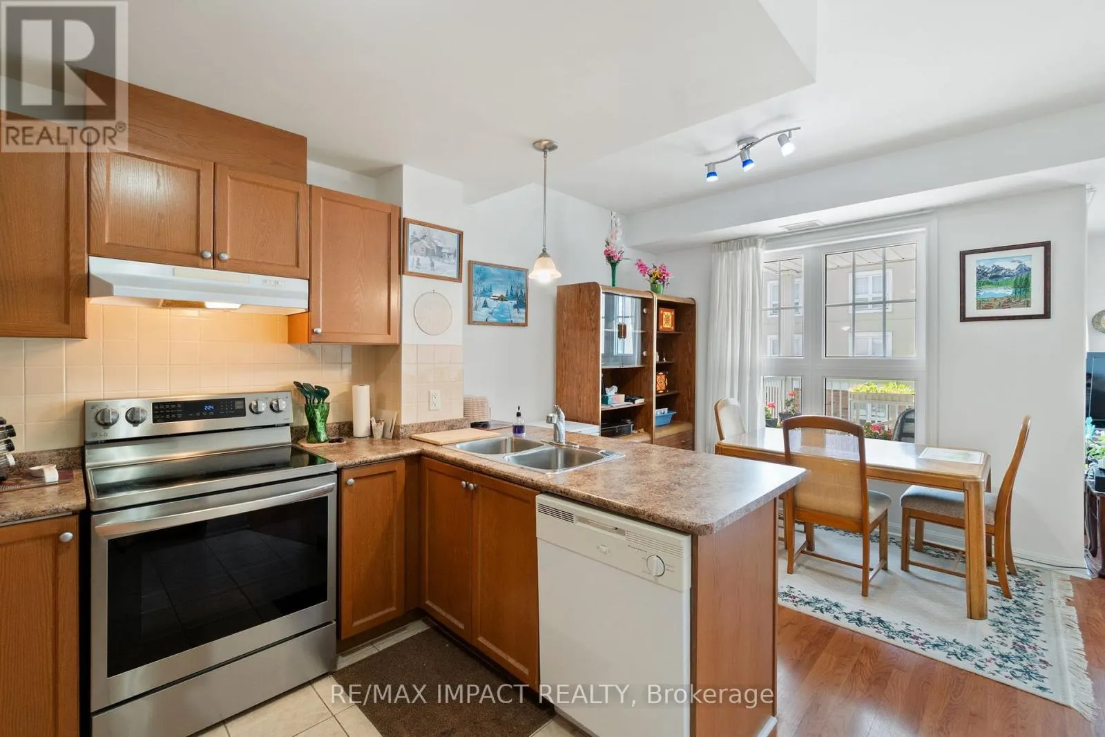 222 - 148 THIRD STREET, #222