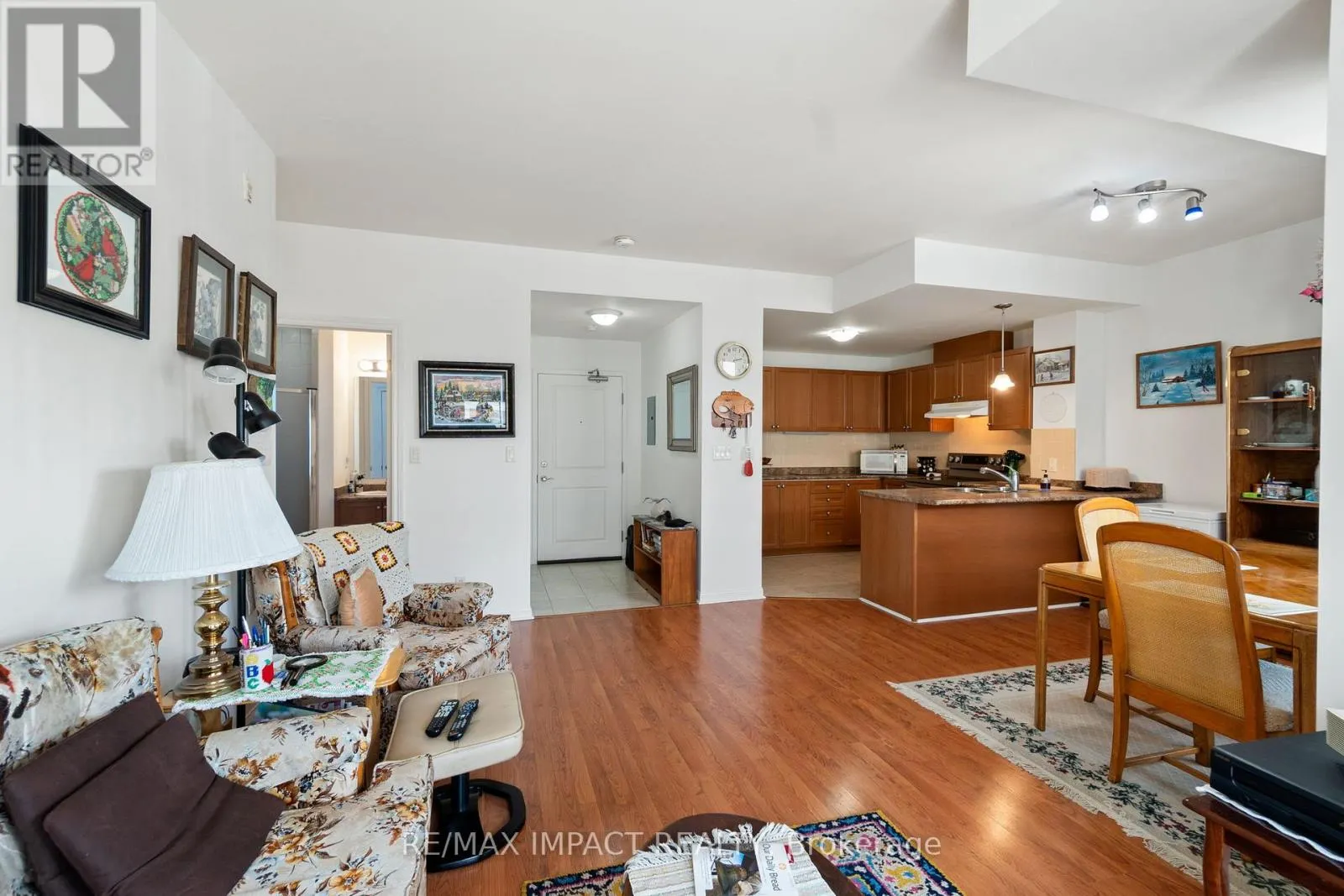 222 - 148 THIRD STREET, #222