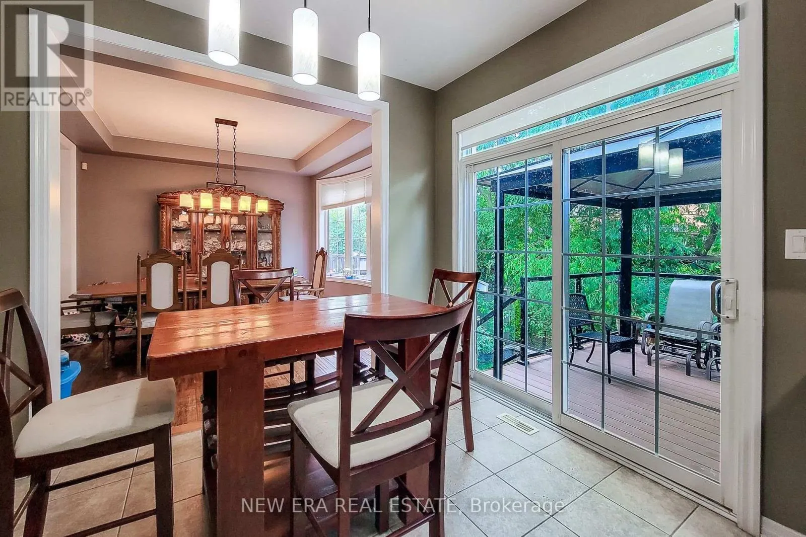 128 MONTREAL CIRCLE