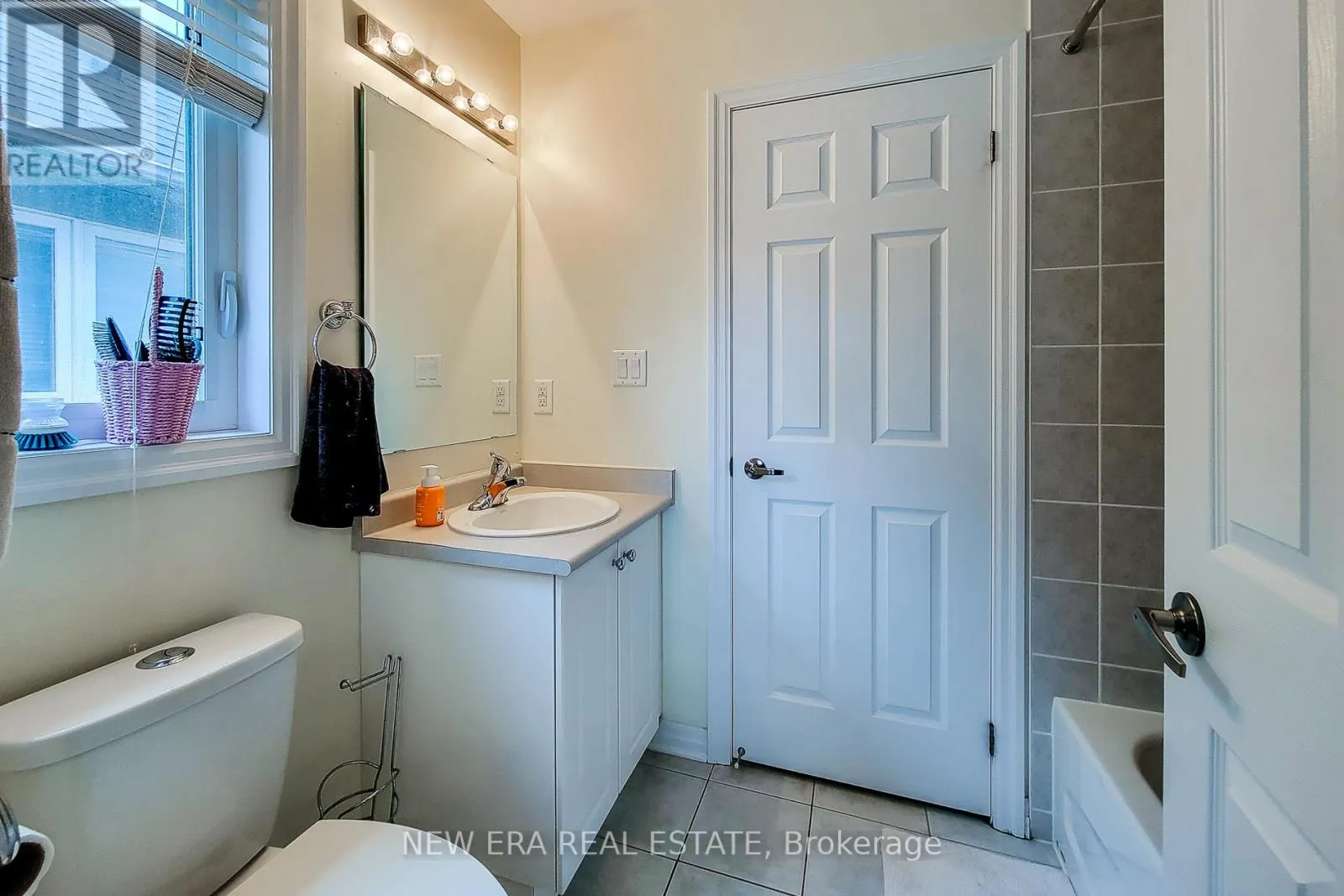 128 MONTREAL CIRCLE