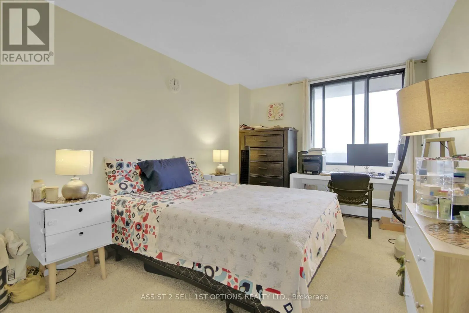 301 - 415 GREENVIEW AVENUE