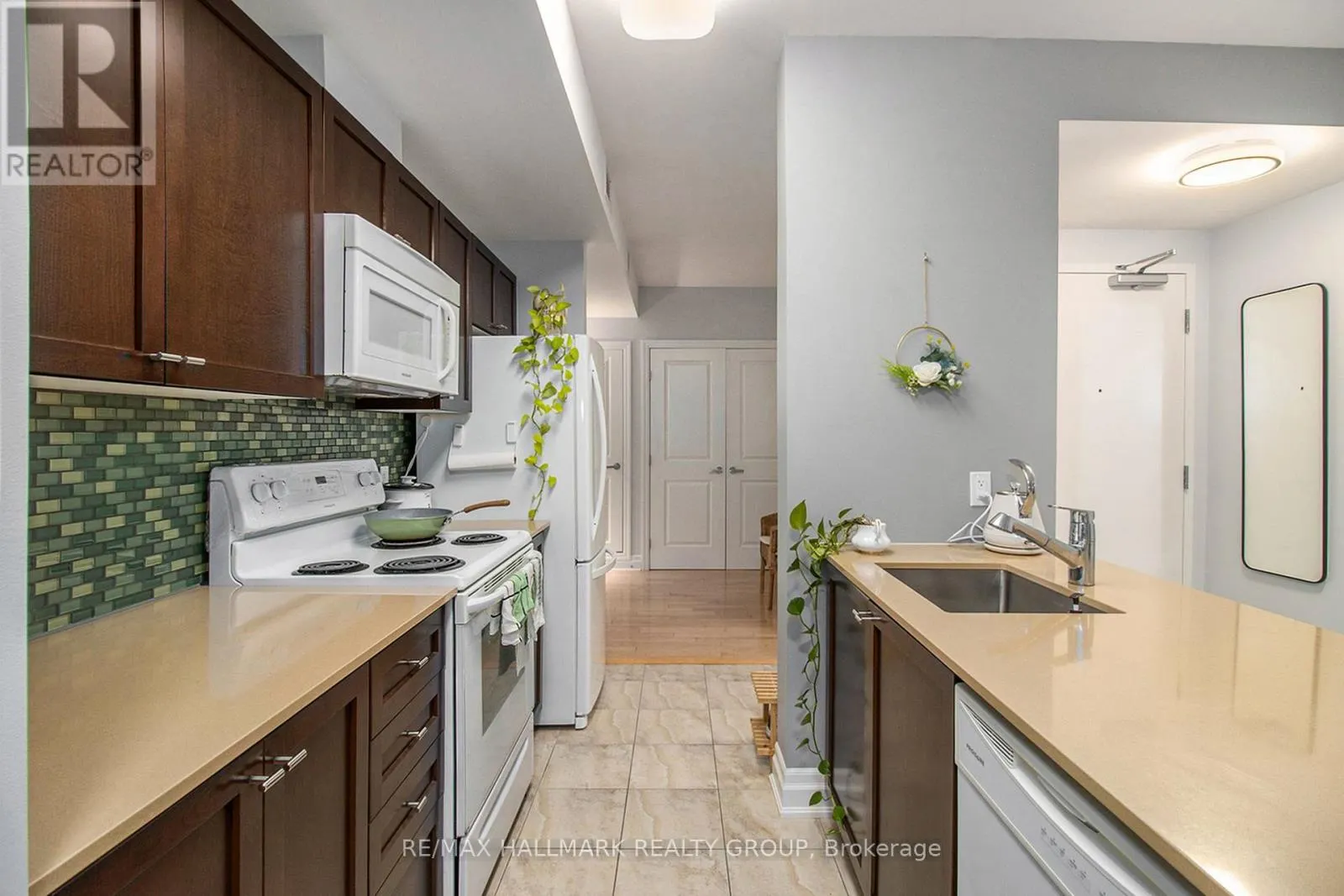 310 - 90 LANDRY STREET