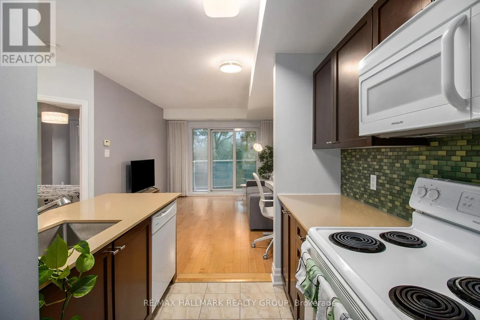 310 - 90 LANDRY STREET