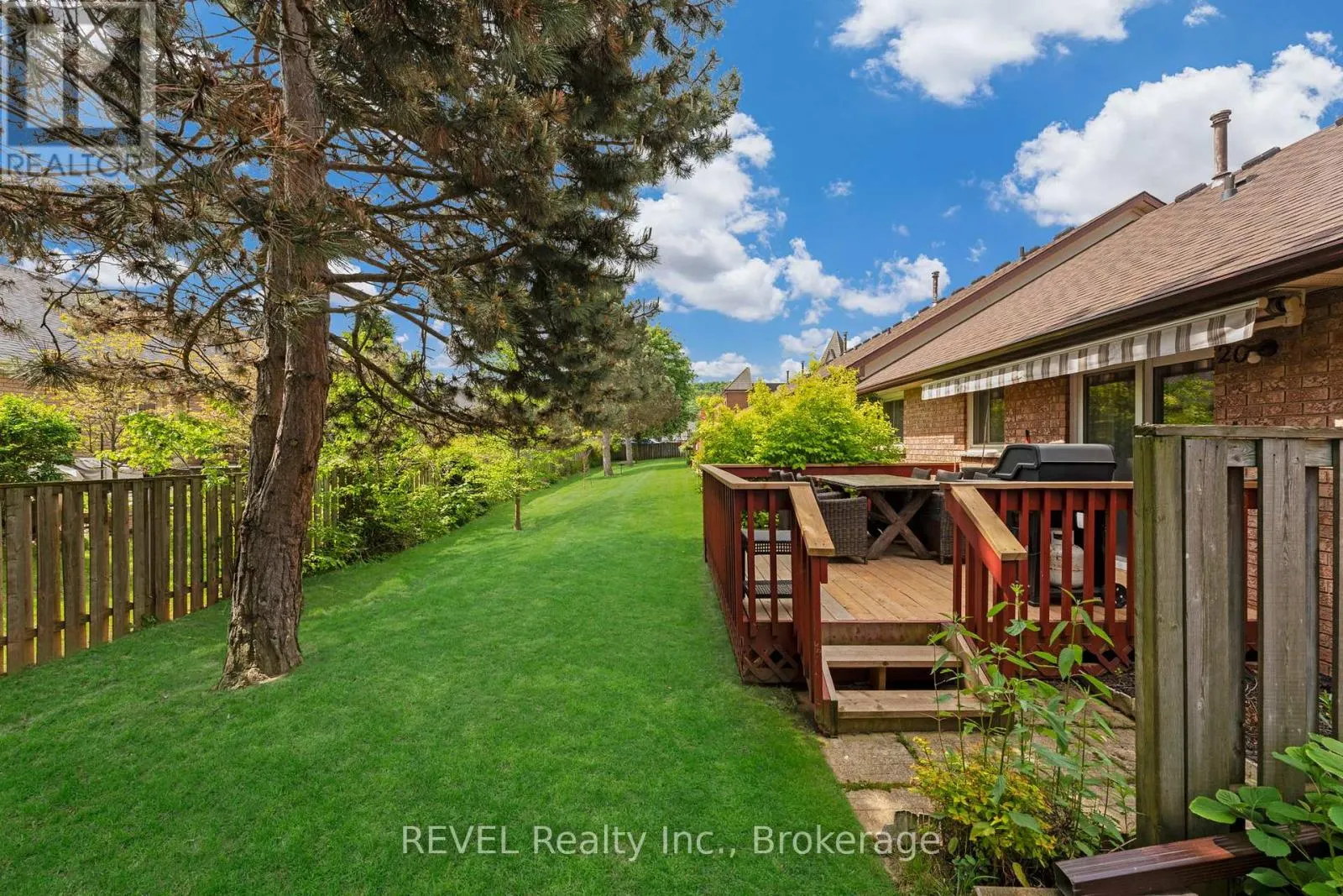 20 - 10 WENTWORTH DRIVE, #20