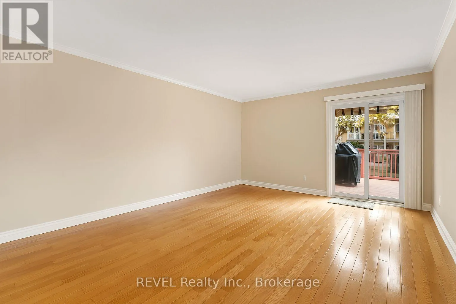 20 - 10 WENTWORTH DRIVE, #20