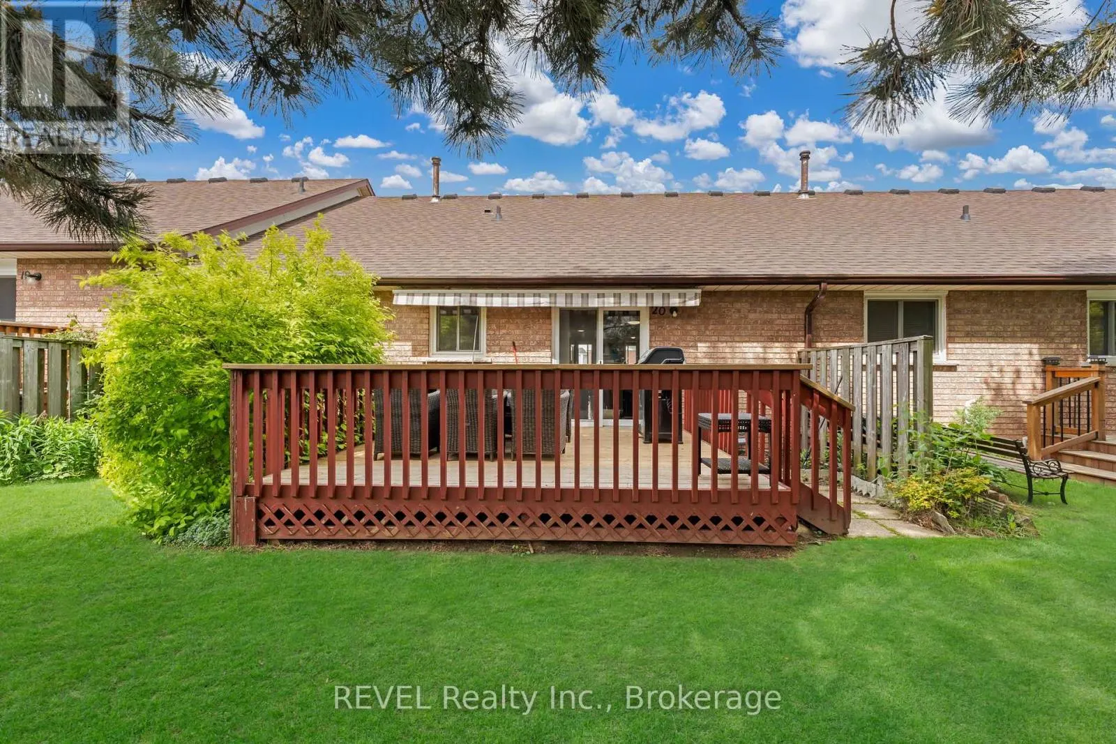 20 - 10 WENTWORTH DRIVE, #20