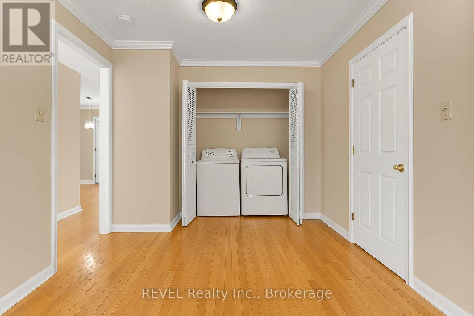 20 - 10 WENTWORTH DRIVE, #20