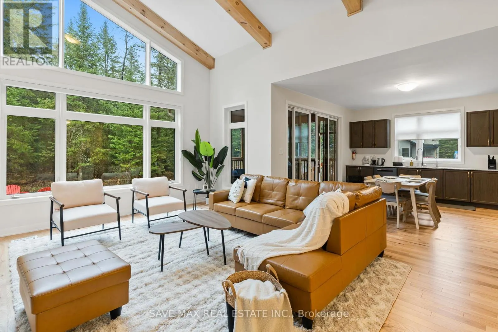 1049 GREENSVIEW DRIVE