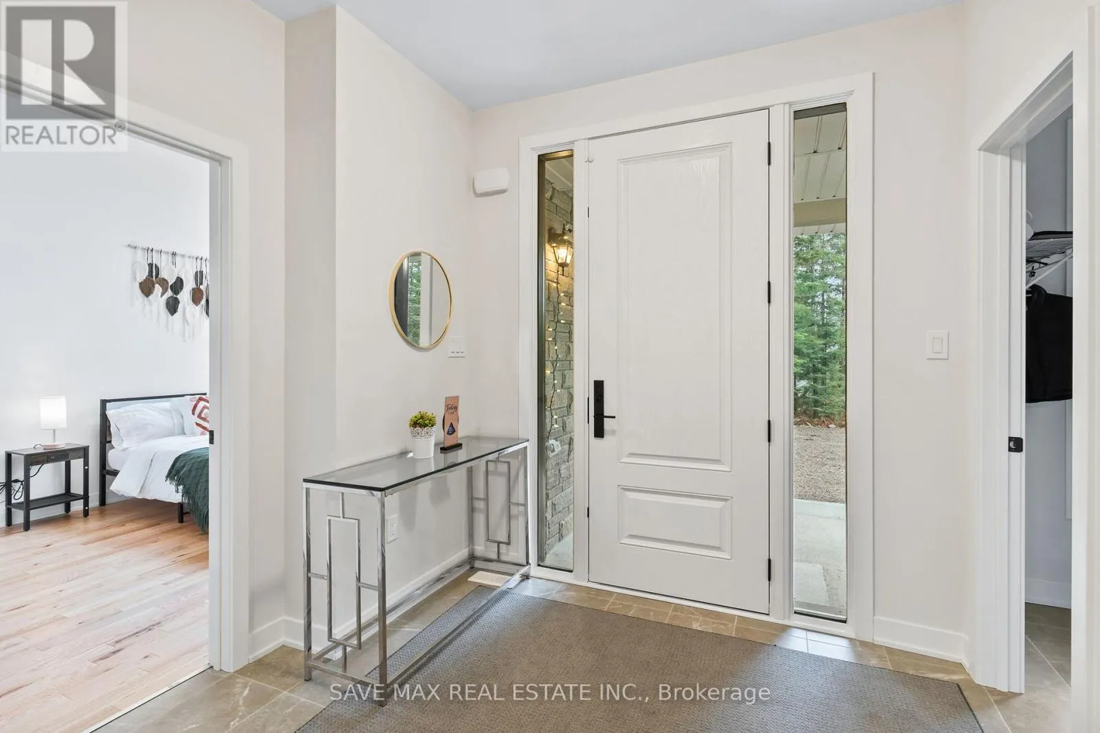 1049 GREENSVIEW DRIVE
