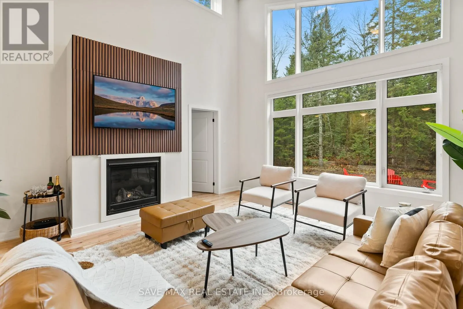 1049 GREENSVIEW DRIVE