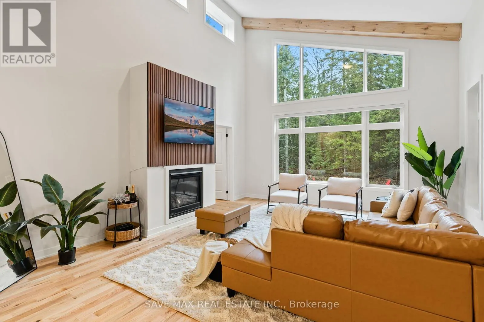 1049 GREENSVIEW DRIVE
