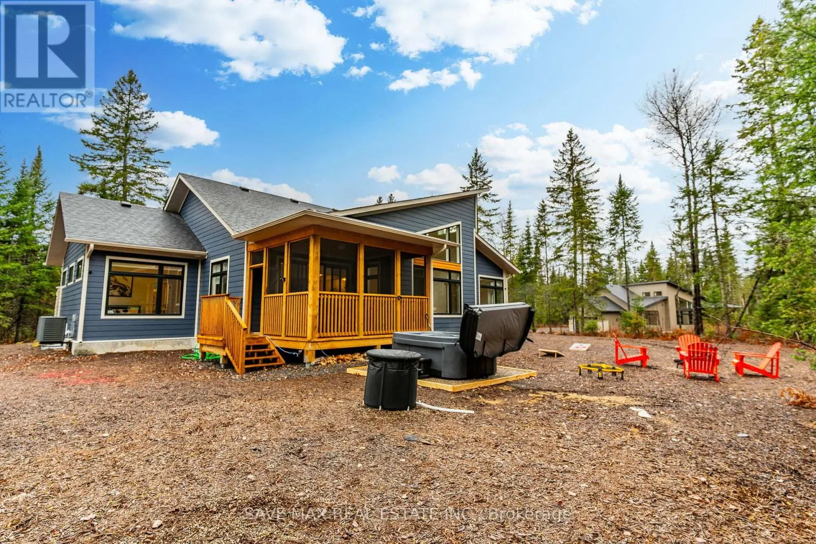1049 GREENSVIEW DRIVE