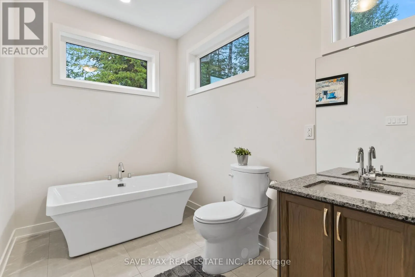 1049 GREENSVIEW DRIVE