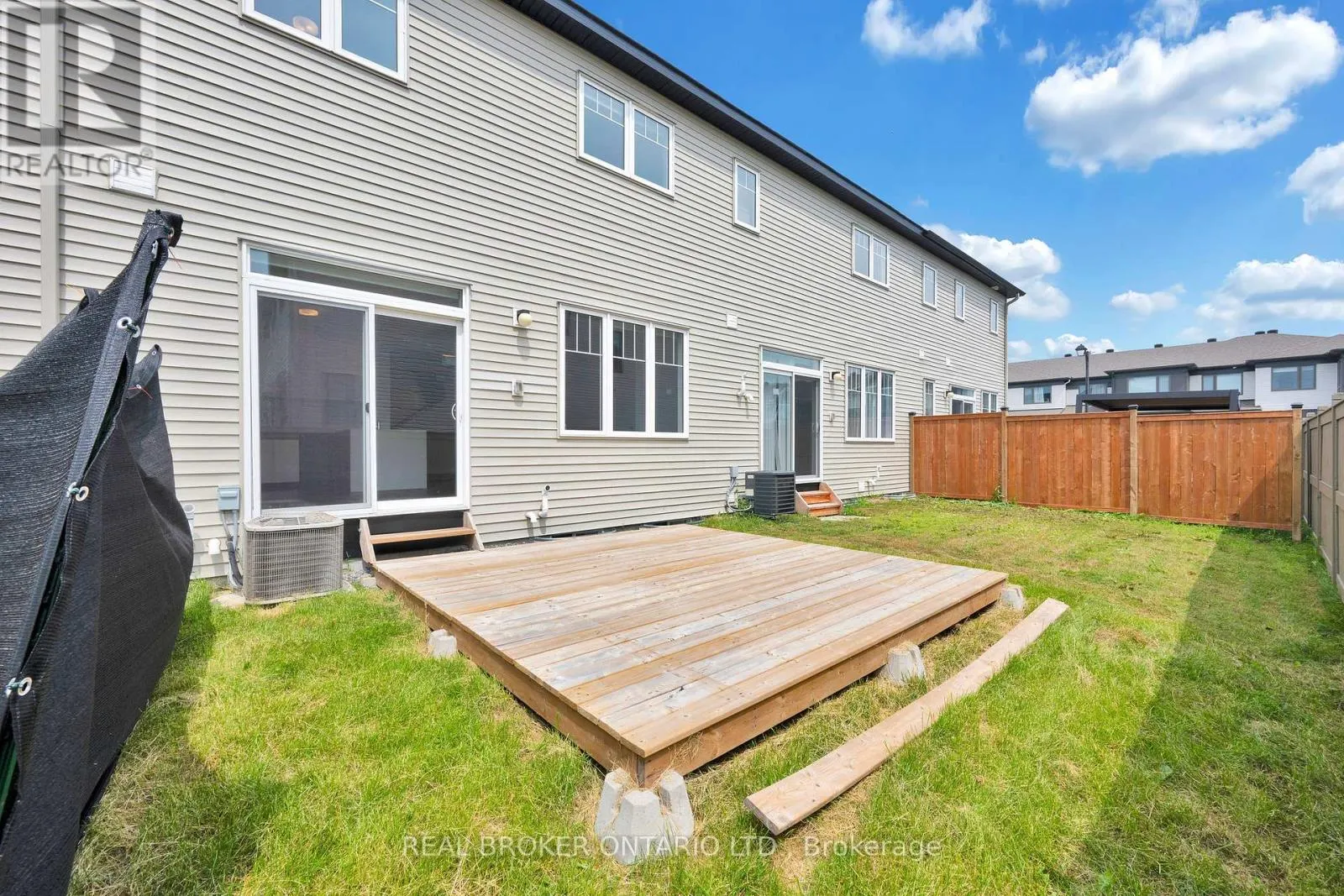 2123 WINSOME TERRACE