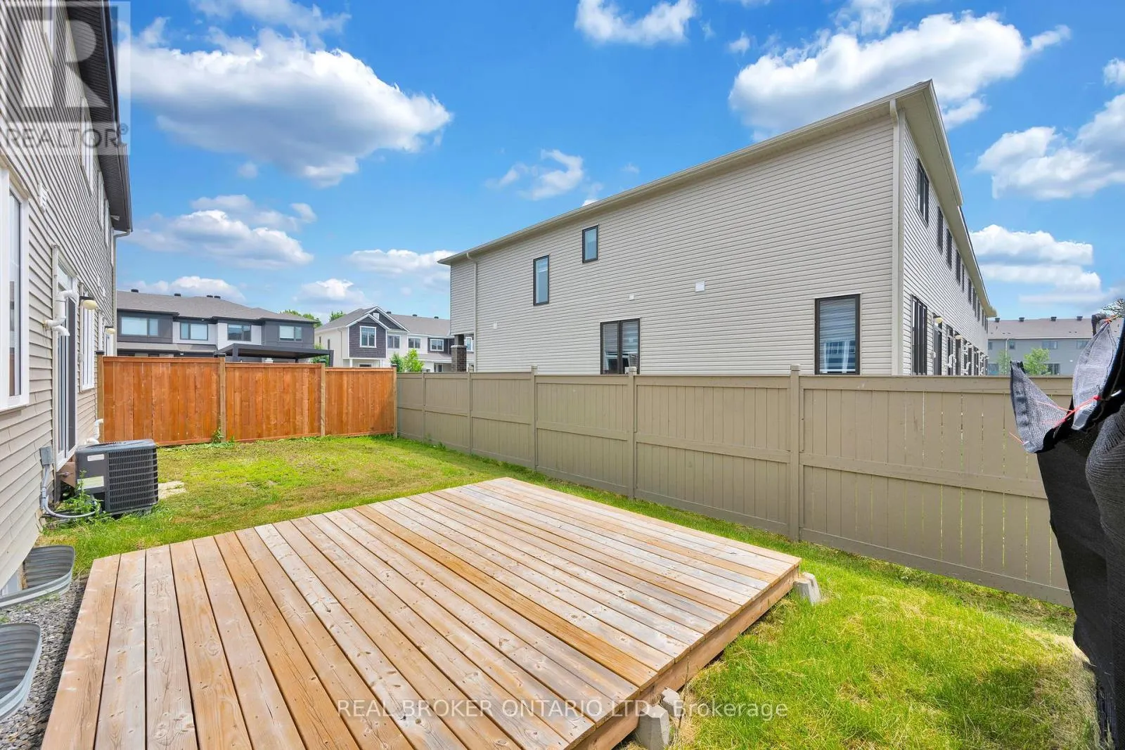 2123 WINSOME TERRACE
