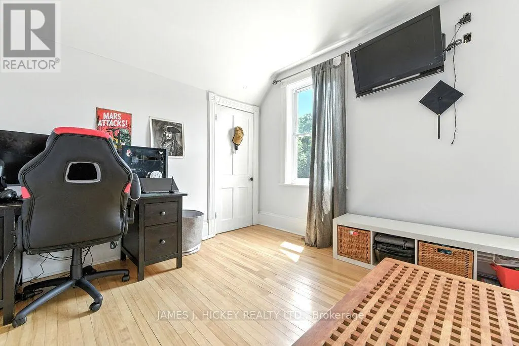 1077 ALLAN ROAD