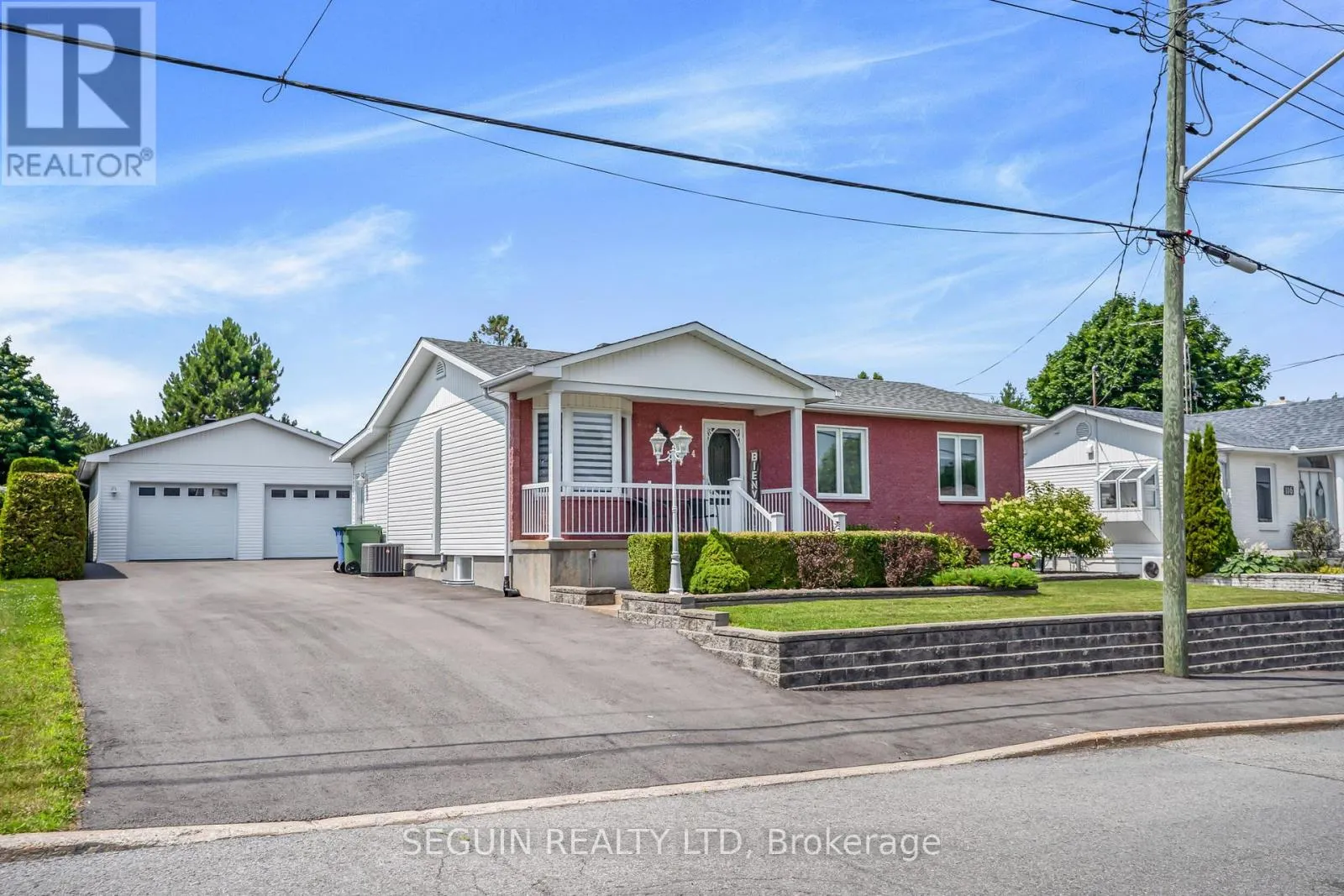 114 STANLEY AVENUE