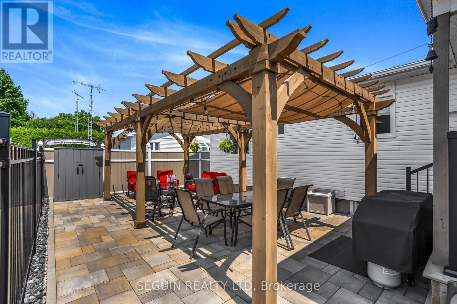114 STANLEY AVENUE