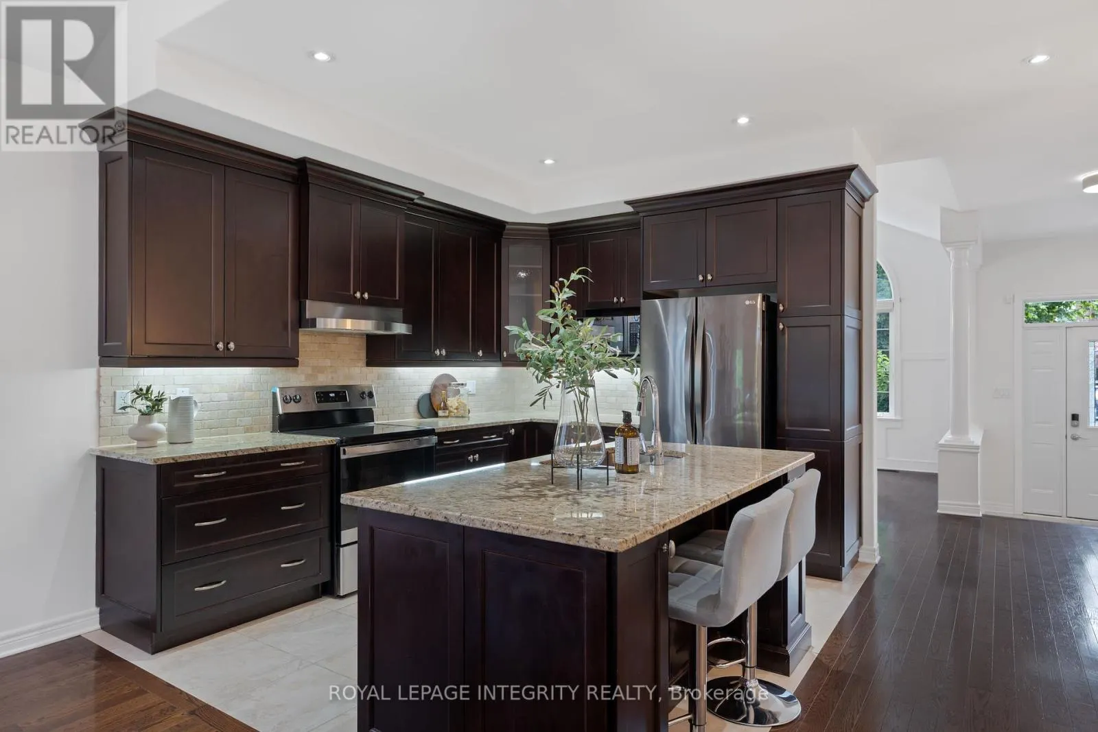 449 LANDSWOOD WAY