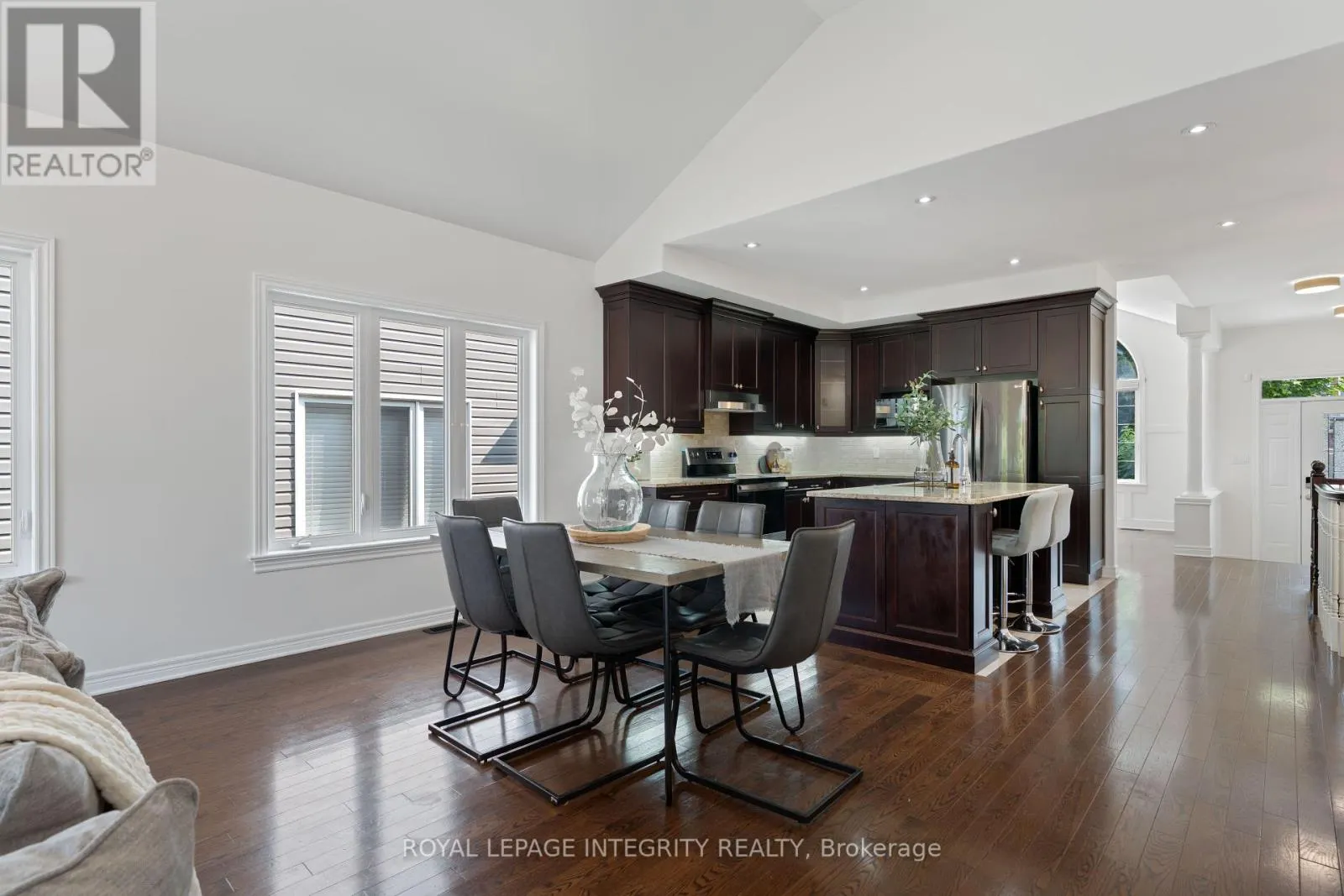 449 LANDSWOOD WAY