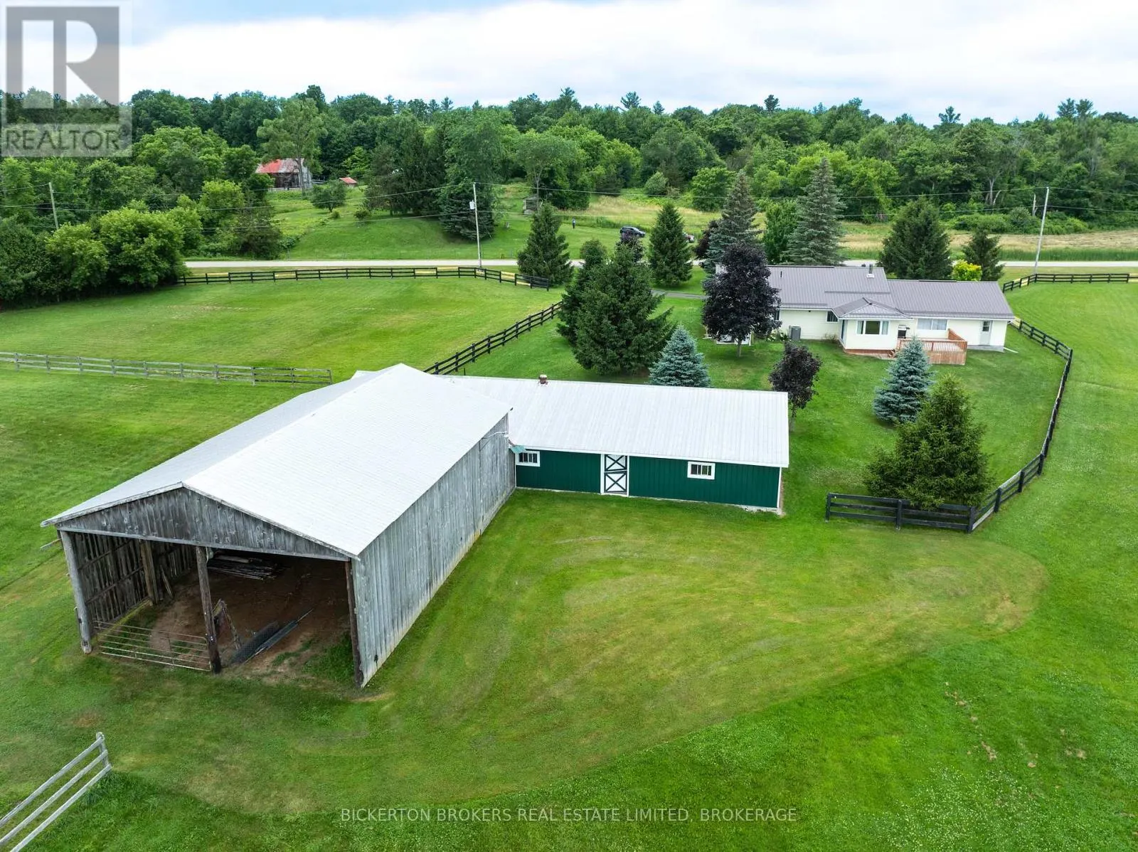 321 ESCOTT/ROCKPORT ROAD