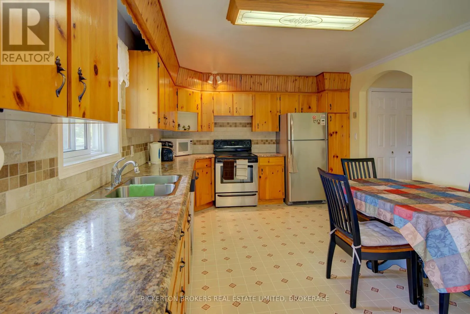 321 ESCOTT/ROCKPORT ROAD