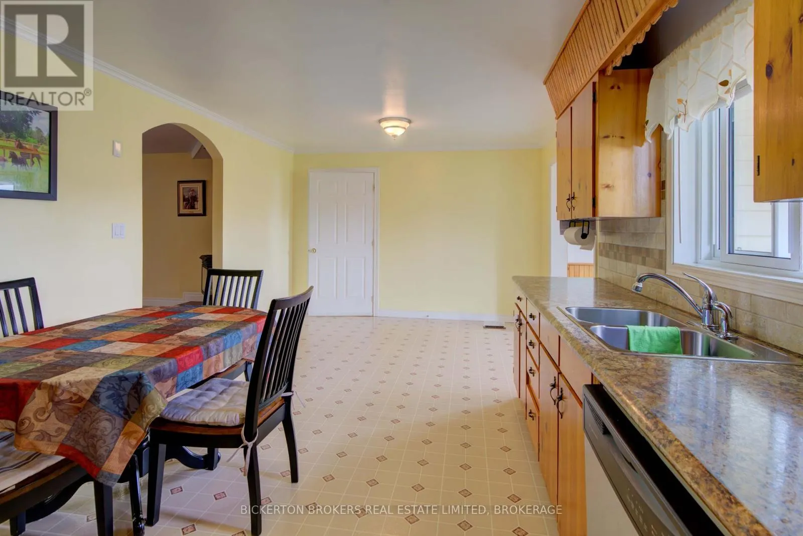 321 ESCOTT/ROCKPORT ROAD