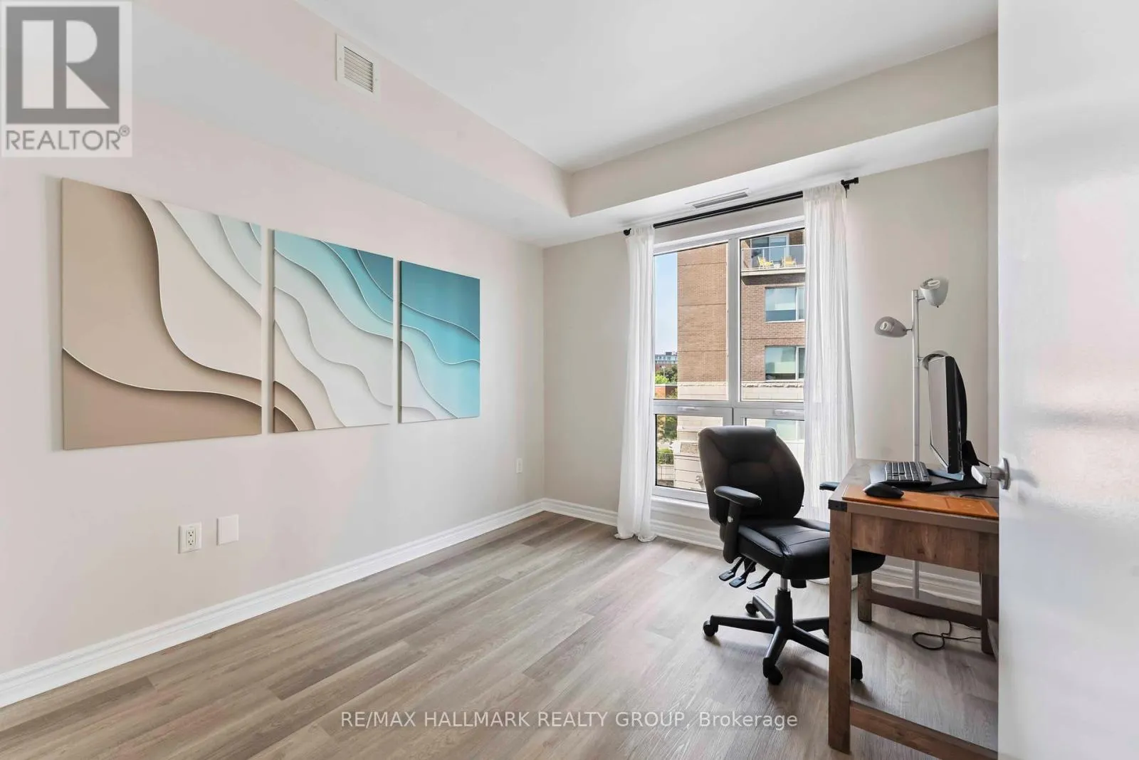 304 - 70 LANDRY STREET