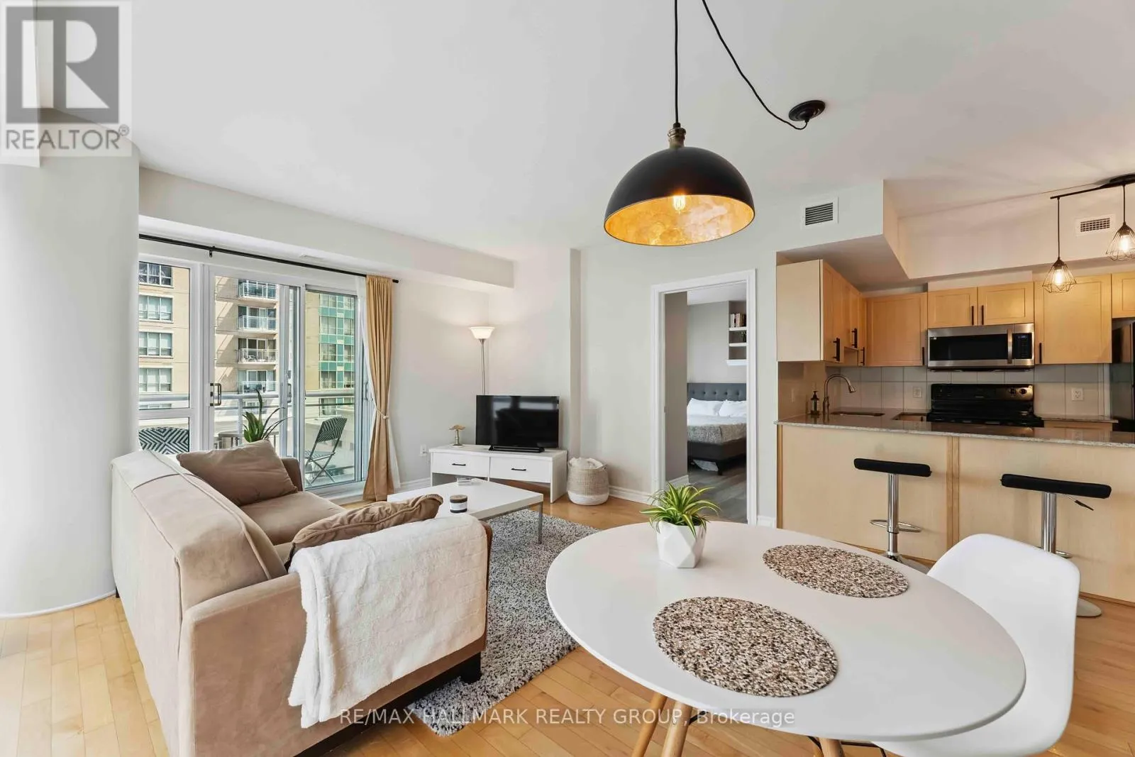 304 - 70 LANDRY STREET