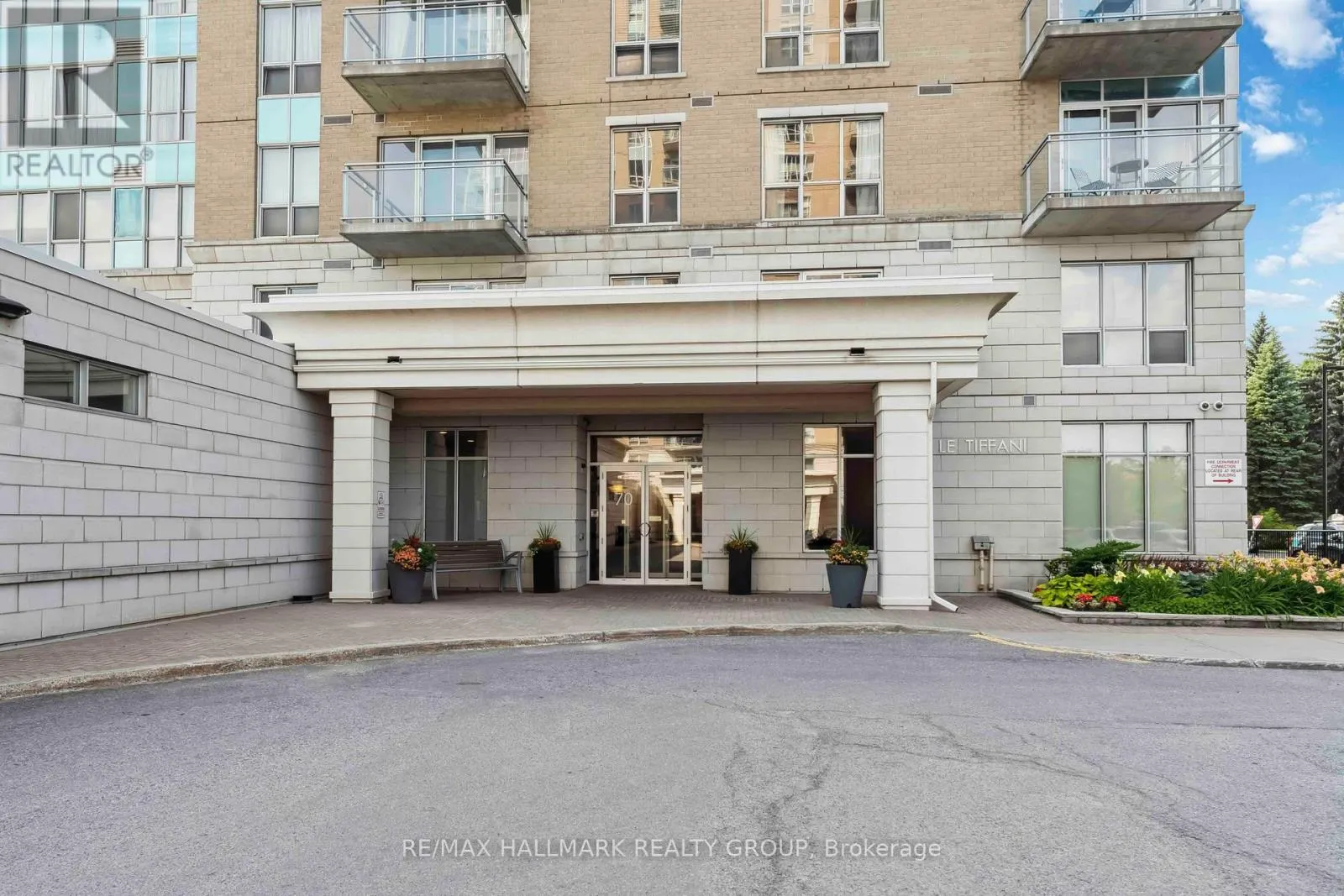 304 - 70 LANDRY STREET