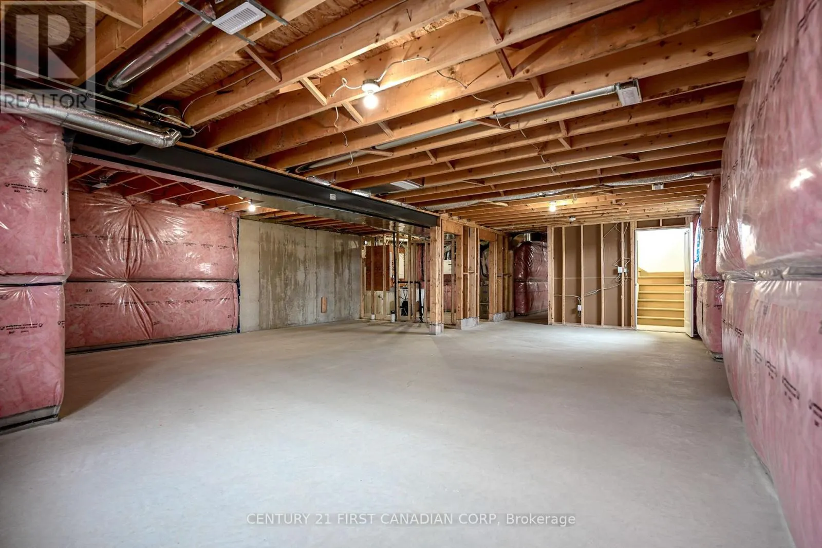 6673 HAYWARD DRIVE