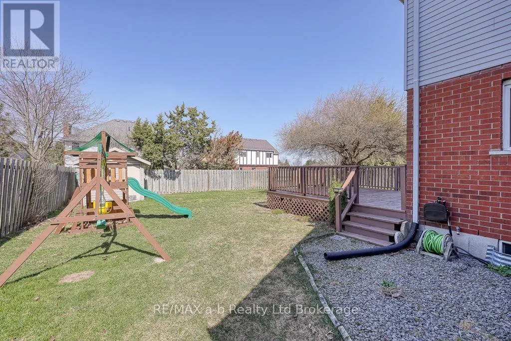 322 LANSDOWNE AVENUE
