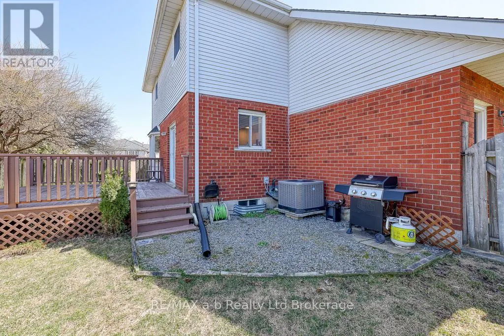 322 LANSDOWNE AVENUE