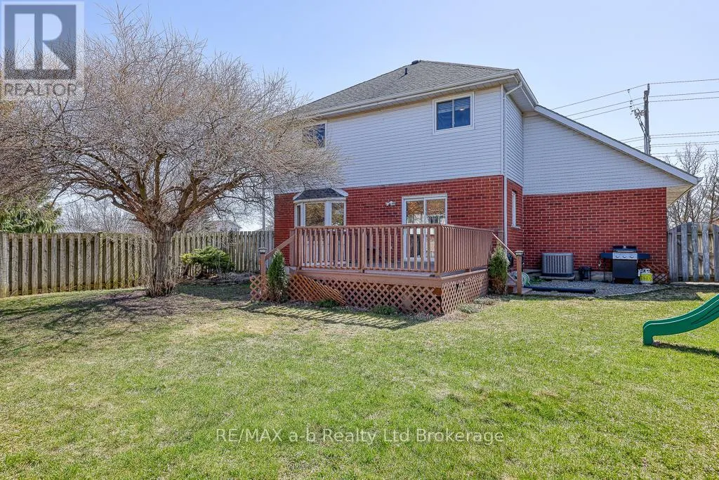 322 LANSDOWNE AVENUE