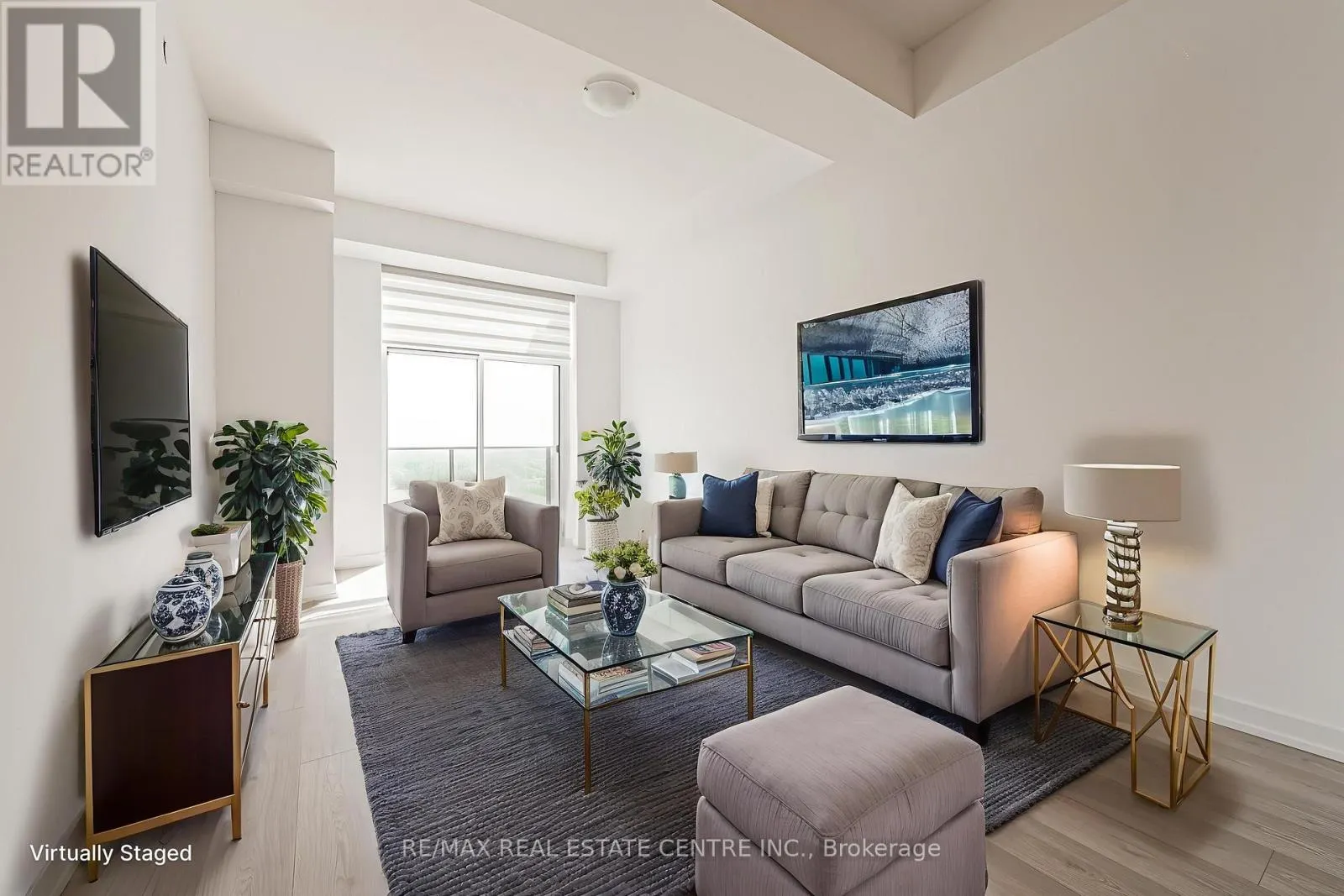 1213 - 450 DUNDAS STREET E