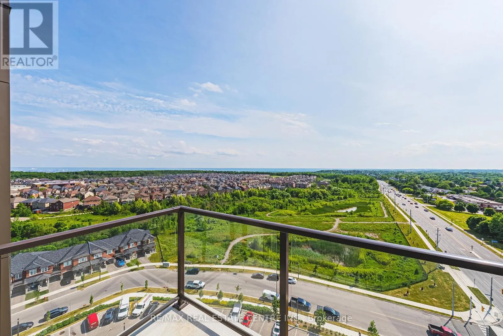 1213 - 450 DUNDAS STREET E