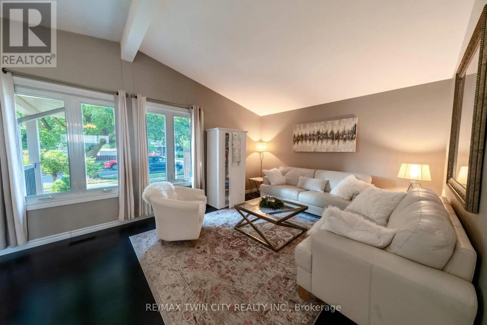 135 ISLINGTON AVENUE