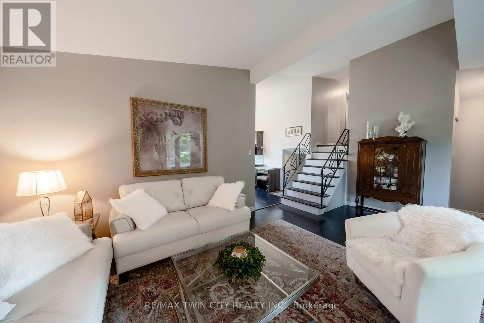 135 ISLINGTON AVENUE